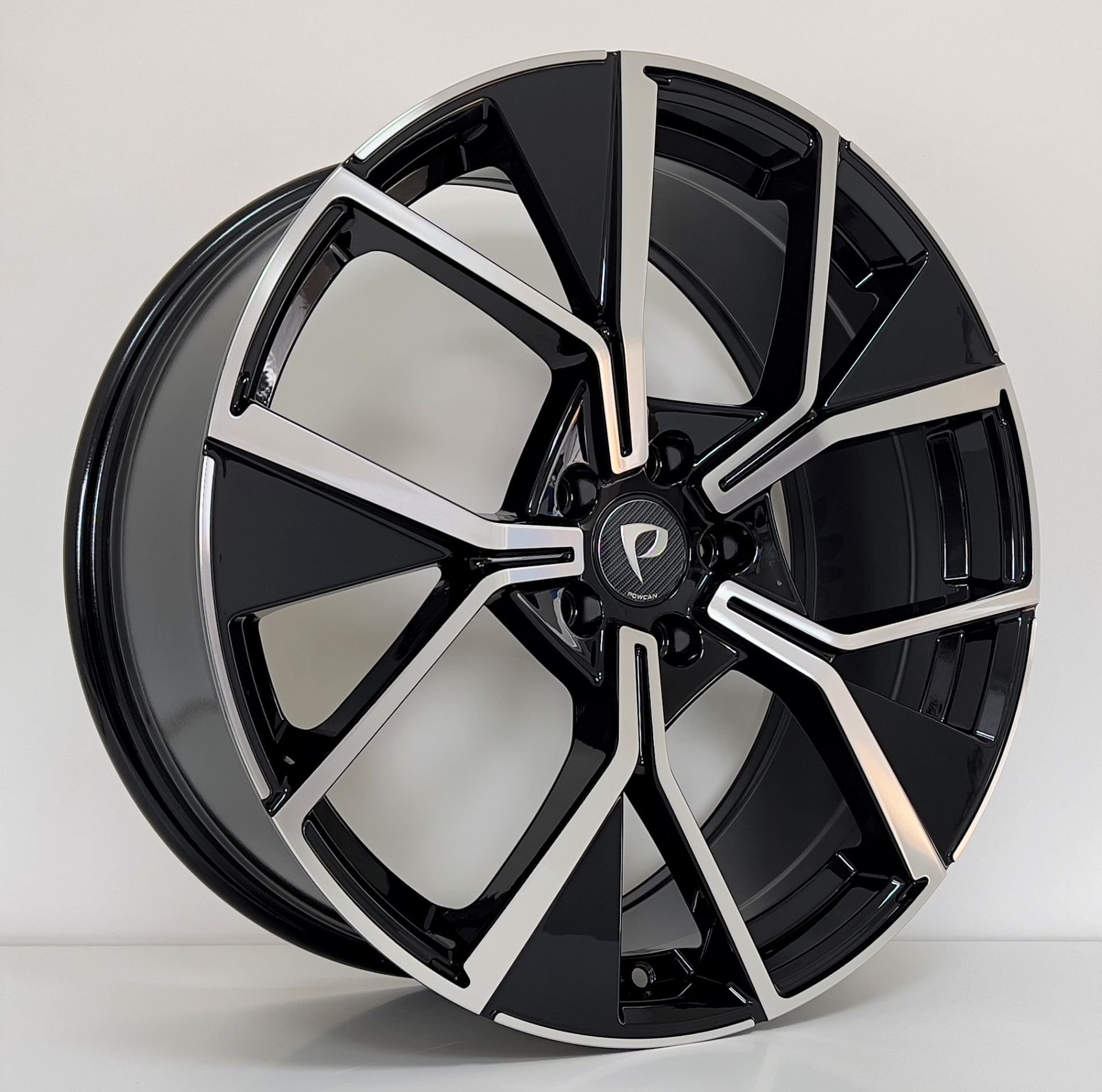 BKY 1196 8.5X19İNÇ 5X112 ET38 57.1 BLACK MACHINED XL ÇELİK JANT
