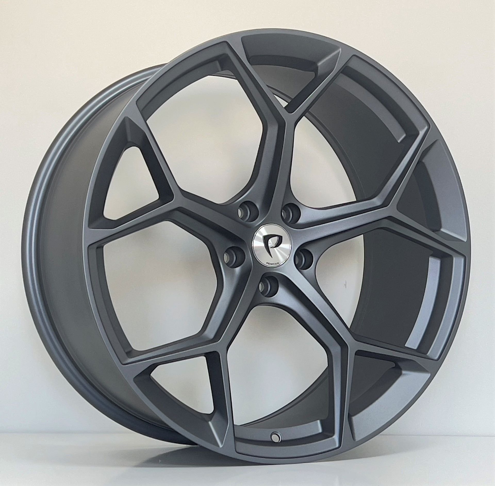 BKY 1090 8.5X19İNÇ 5X112 ET33 66.45 MAT GUN XL ÇELİK JANT
