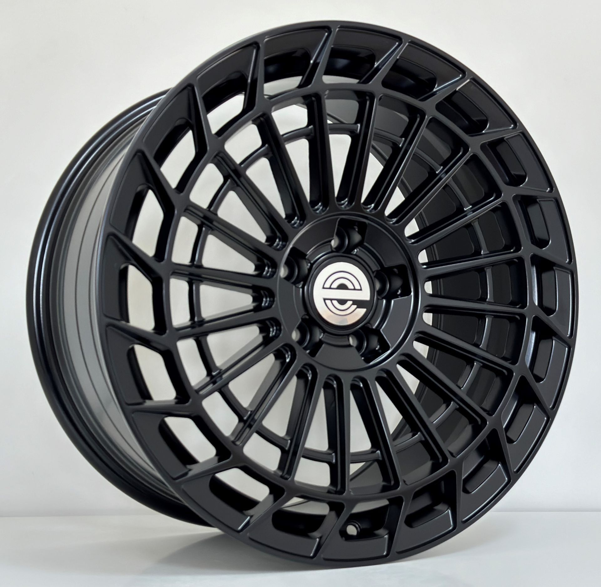 EXP HBC0003 9.5X19İNÇ 5X112 ET45 66.6 MAT BLACK XL ÇELİK JANT