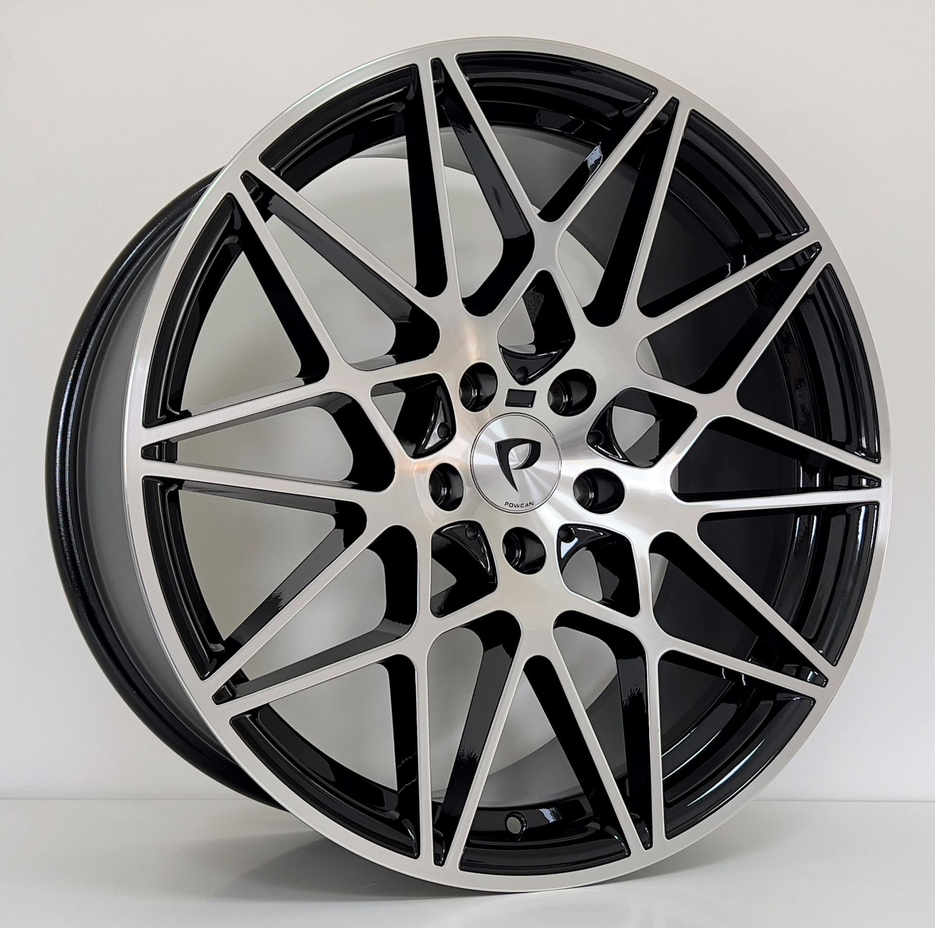 BK 5167 8.5X20İNÇ 5X120 ET35 72.56 BLACK MACHINED XL ÇELİK JANT
