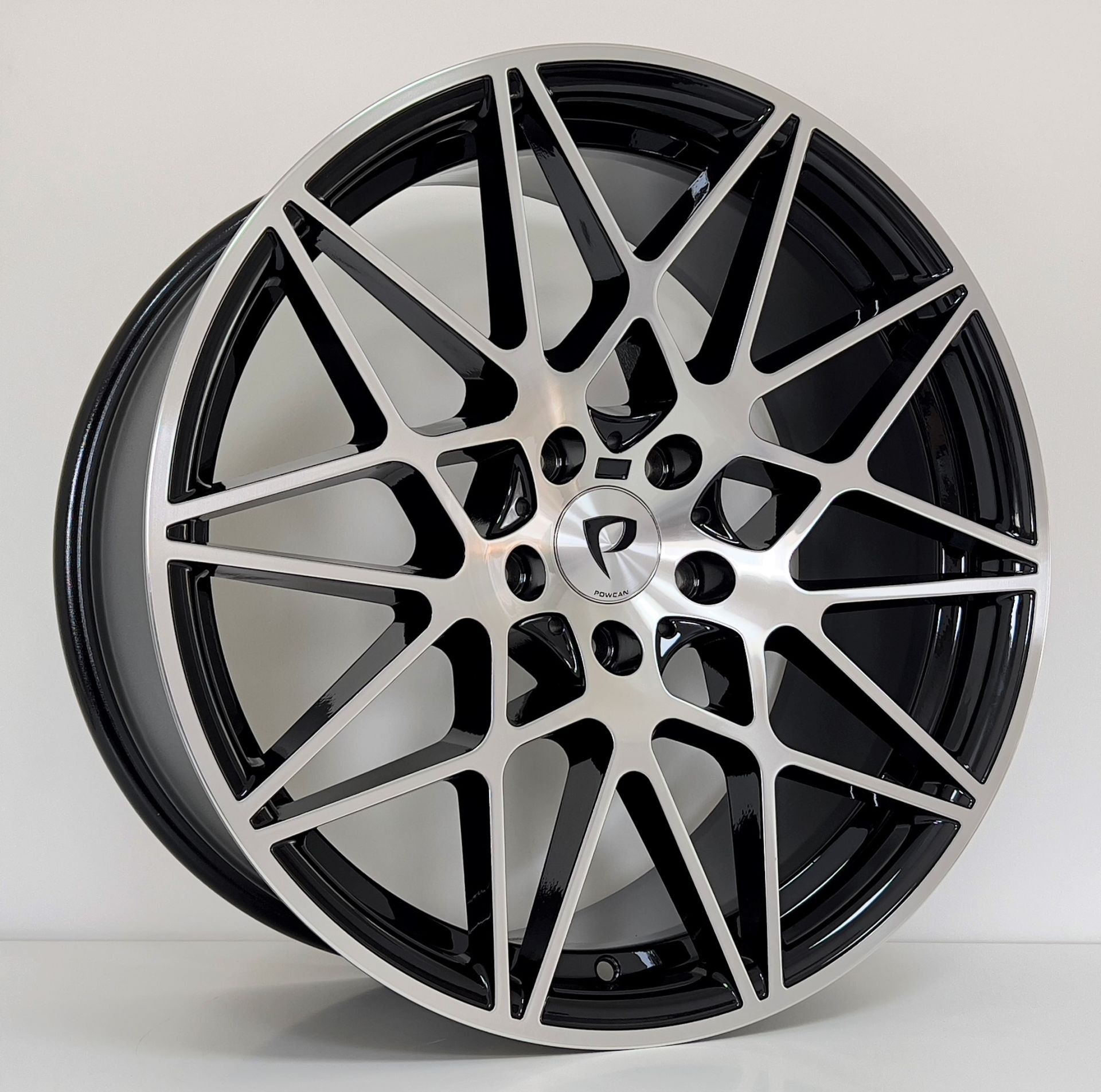 BK 5167 9.5X20İNÇ 5X120 ET37 72.56 BLACK MACHINED XL ÇELİK JANT