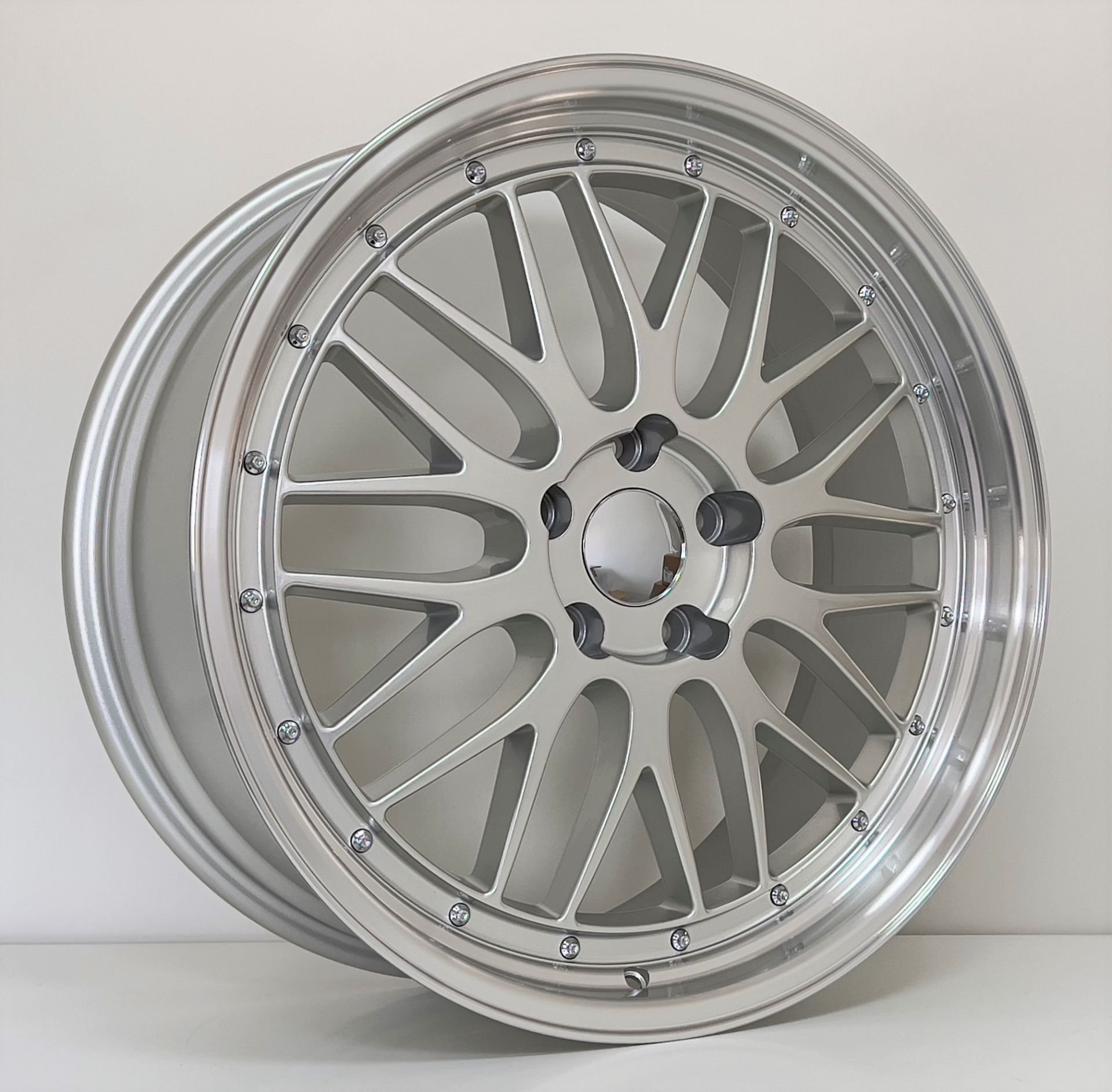 BK 848 8.5X20İNÇ 5X120 ET35 72.56 SILVER+LIP MACHINED XL ÇELİK JANT