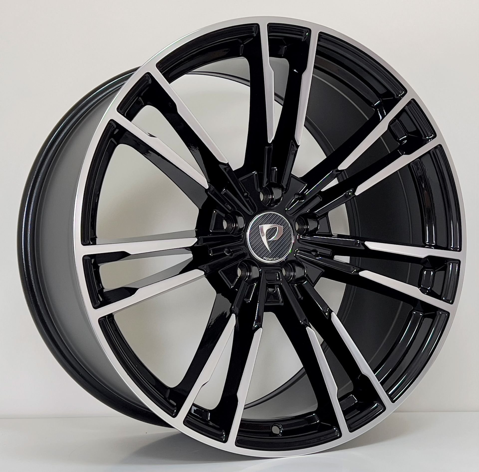 BK 5396 8.5X20İNÇ 5X112 ET25 66.6 BLACK MACHINED XL ÇELİK JANT
