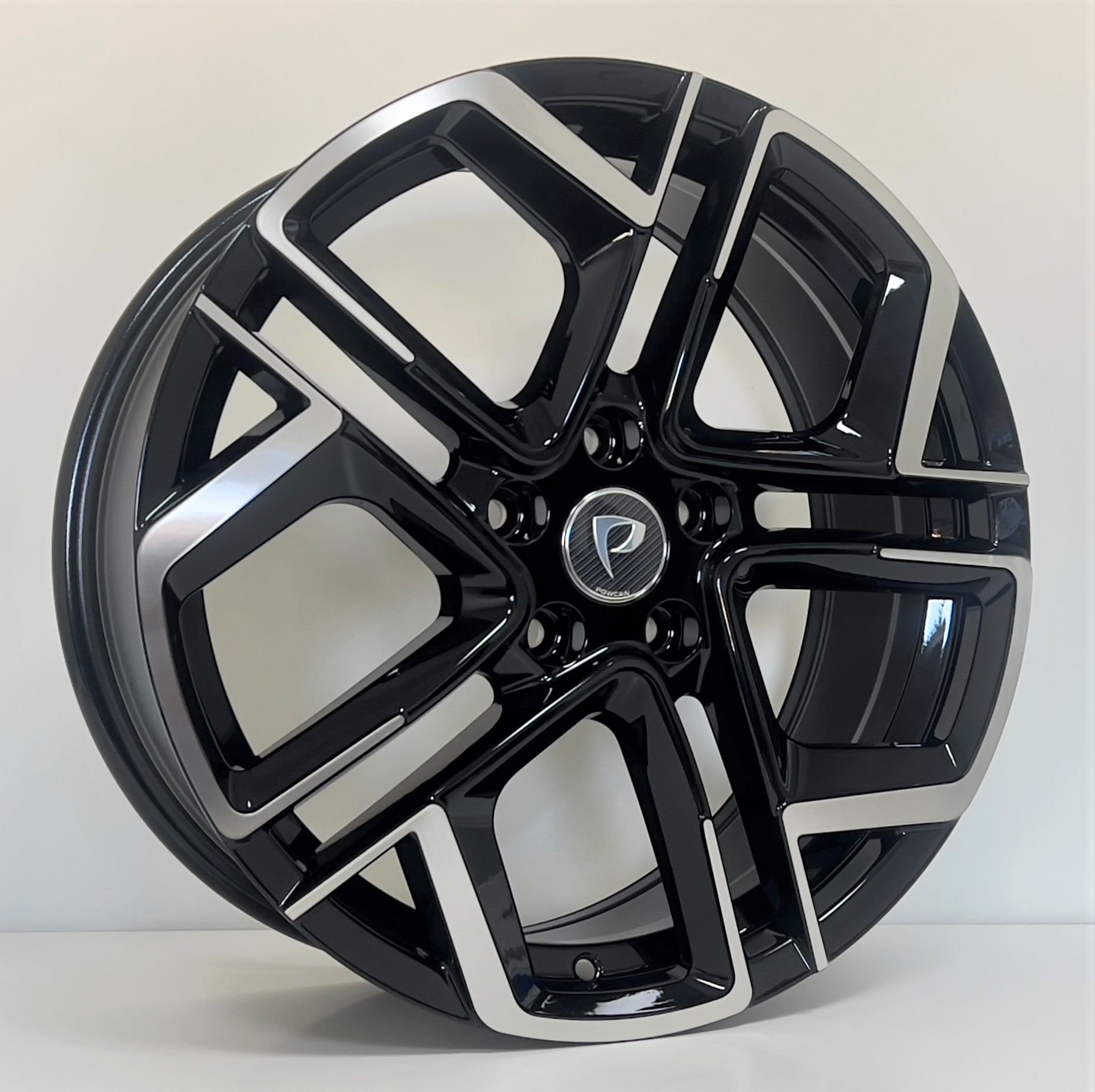 BKY 1243 8.5X20İNÇ 5X112 ET40 57.1 BLACK MACHINED XL ÇELİK JANT