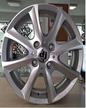 Dj DJ 535 5.5x14inç 4x100 et45 70.4 Sılver Diamond Çelik Jant