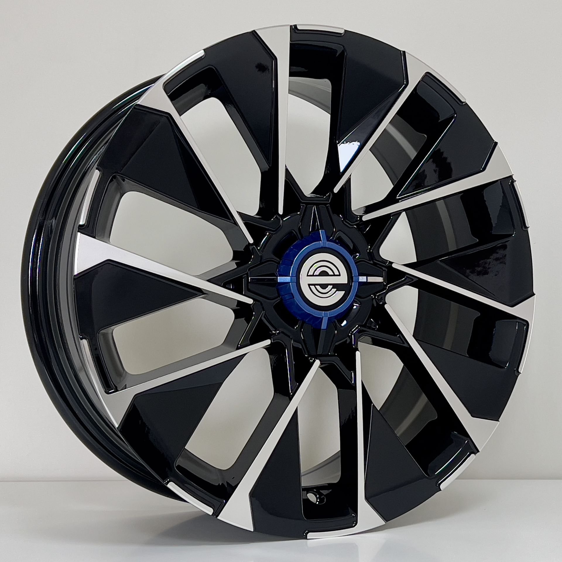 EXP HLN0001 7X17İNÇ 4X100 ET37 60.1 BLACK MACHINED XL ÇELİK JANT