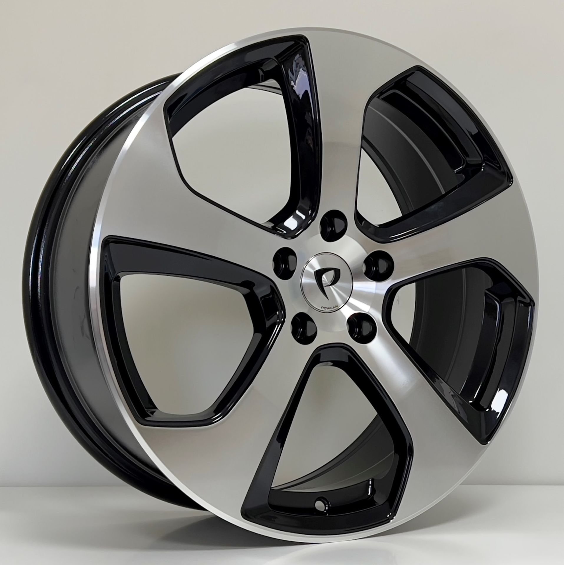 BK 692 7.5X17İNÇ 5X100 ET35 57.1 BLACK MACHINED XL ÇELİK JANT