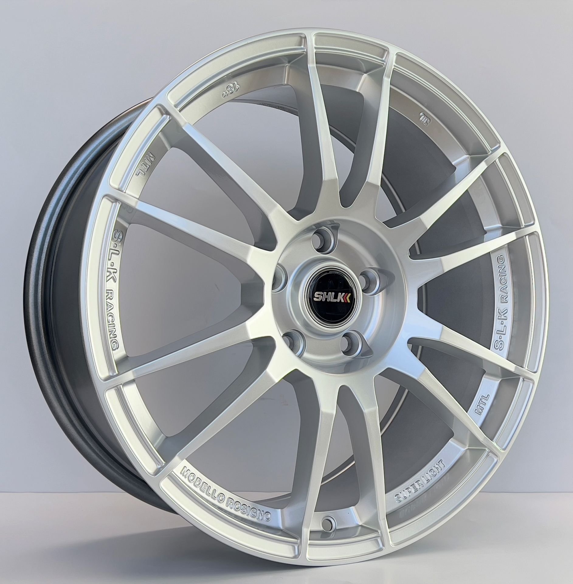 SLK 2040 8X18İNÇ 5X112 ET42 73.1 HYPER SILVER ÇELİK JANT