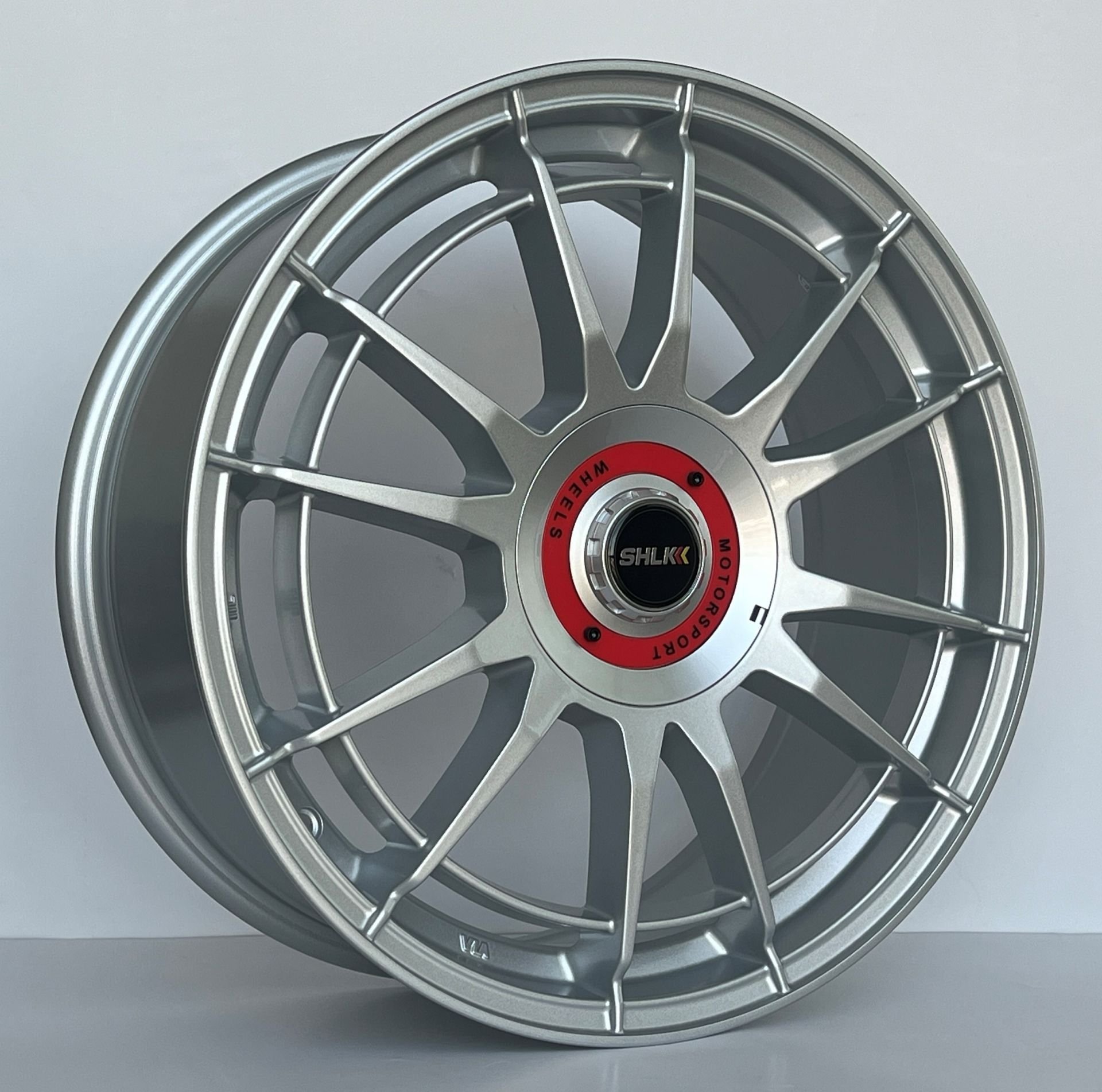 SLK 1935 7.5X18İNÇ 4X108 ET25 73.1 SILVER ÇELİK JANT