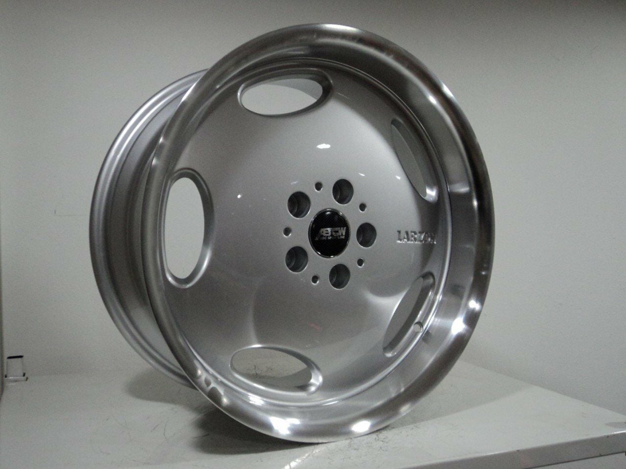 BCH 8250 9.5x18 inç 5x112 et35 66.6 Sılver Machined Çelik Jant
