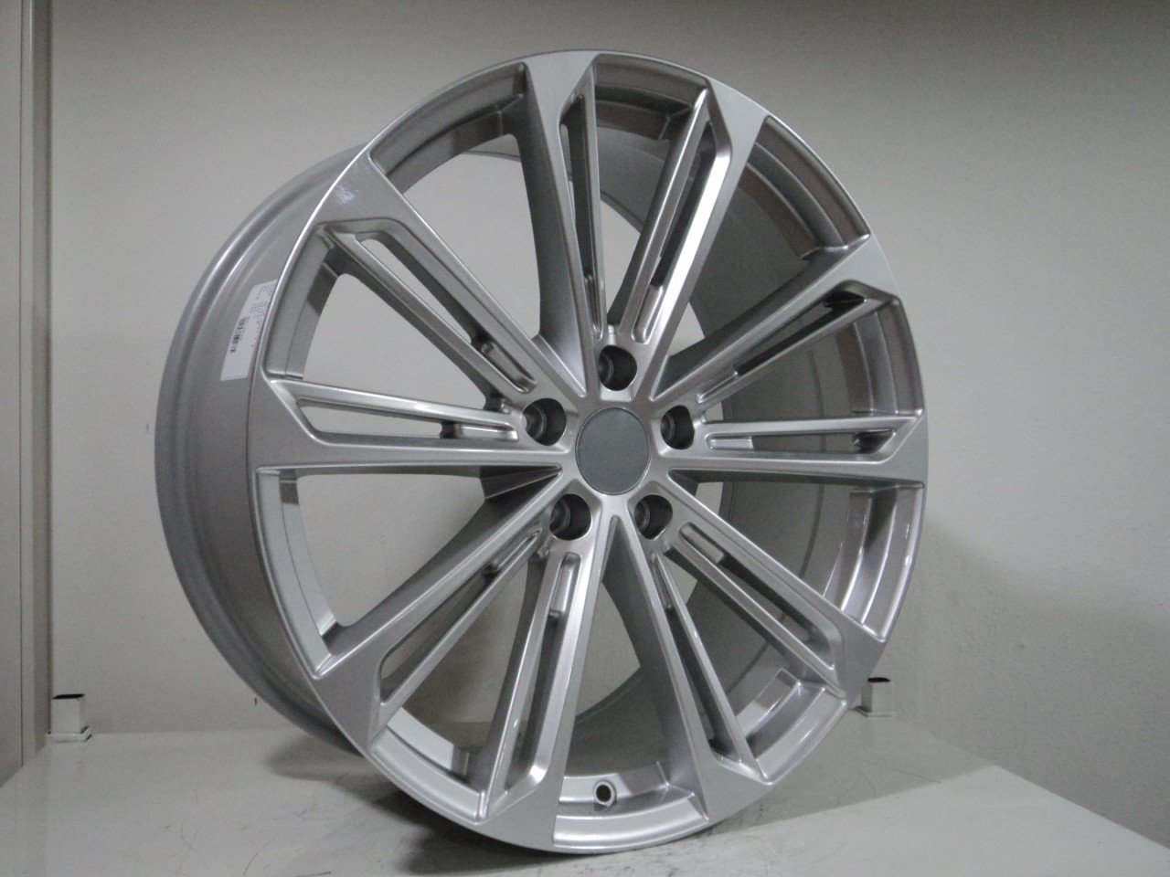 DY 299 8.5x19inç 5x112 et42 57.1 SILVER Machined Çelik Jant 1 TAKIM (4 adet) JANT SİPARİŞİ