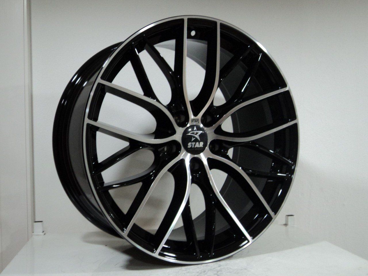 TPL Q121 9.5x20inç 5x120 et37 72.56 BLACK Machined Çelik Jant
