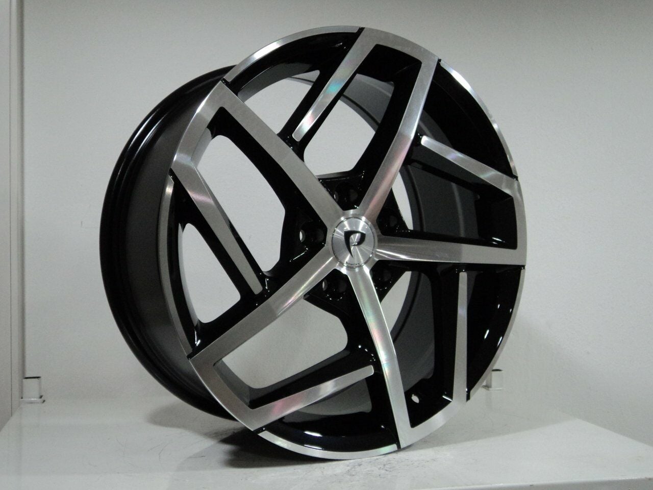 BK 5717 7.5x17inç 5x100 ET35 57.1 BLACK Machined Replika Çelik Jant